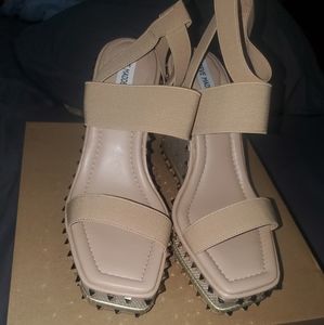 Womens size 11 steve madden wedge sandals